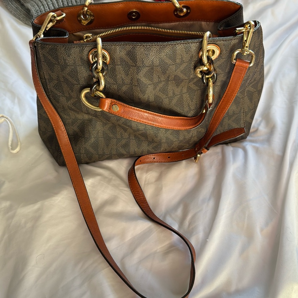MK Michael Kors strapped purse in great shape